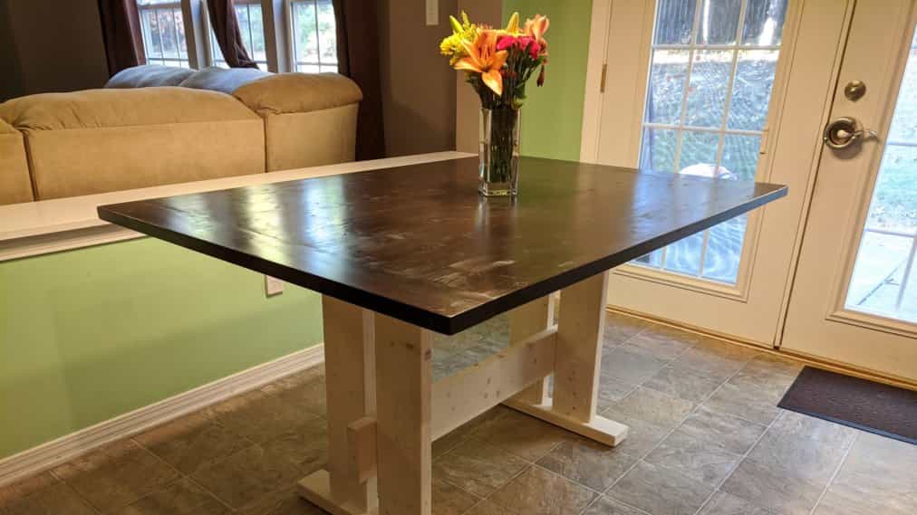 Easy DIY farmhouse kitchen table for 6 under $100